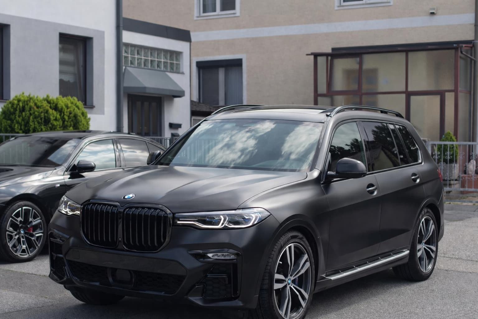 Business Class SUV